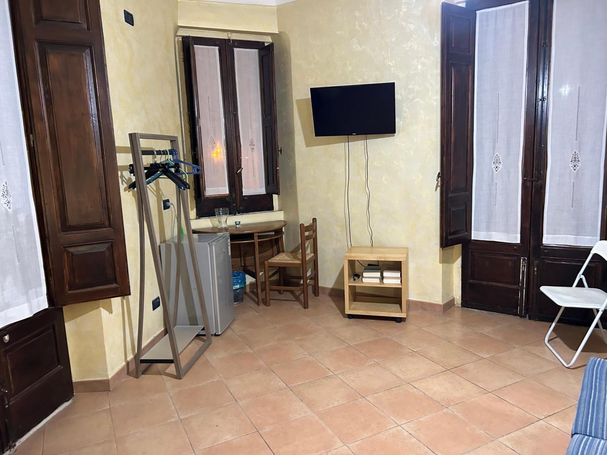 B&B L'Angolo Sulla Piazza Mirabella Imbaccari Luaran gambar