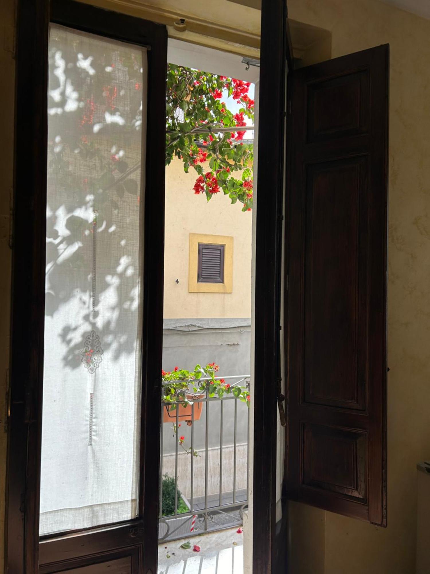 B&B L'Angolo Sulla Piazza Mirabella Imbaccari Luaran gambar